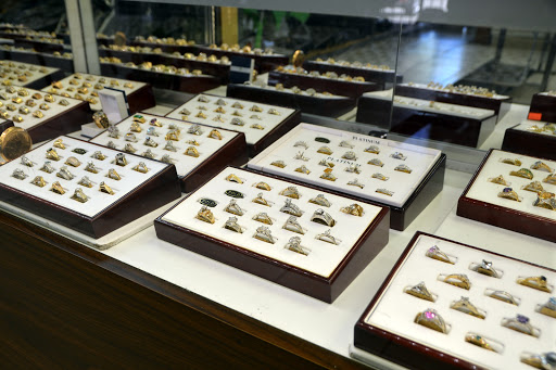 Pawn Shop «Gold Pawn City», reviews and photos, 13080 W State Rd 84, Davie, FL 33325, USA