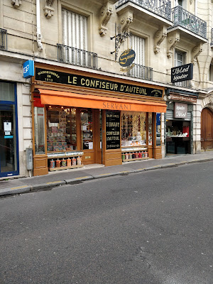 Lady Dom à Paris