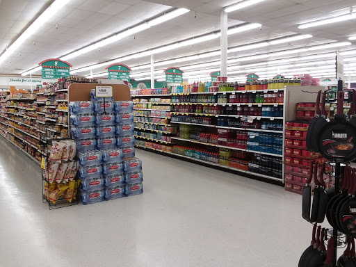 Grocery Store «Country Mart», reviews and photos, 1000 Hall St, Coffeyville, KS 67337, USA