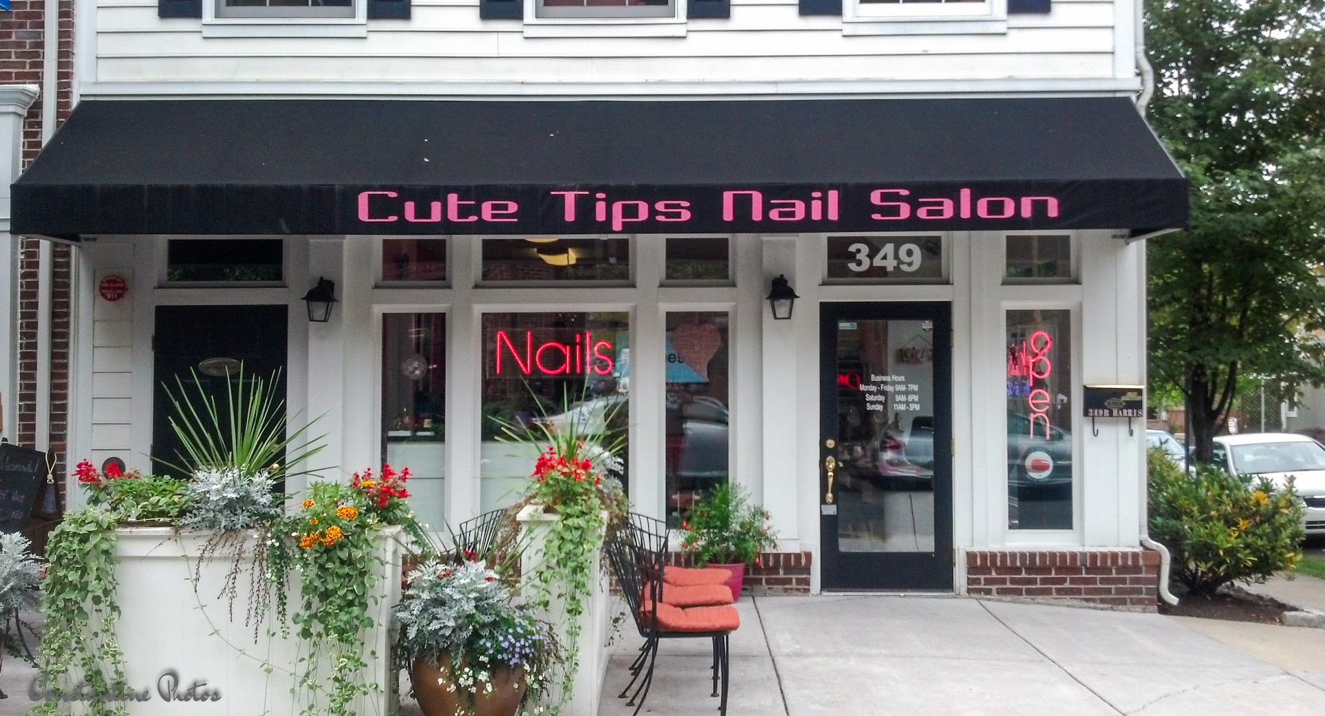 Cute Tips Nail Salon