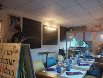 Atmosphère du Restaurant gastronomique LA RECRE à Vaudevant NORD Ardèche (on n'est pas aux Vans, on est DANS LE NORD ARDECHE !!!!!!! - n°3