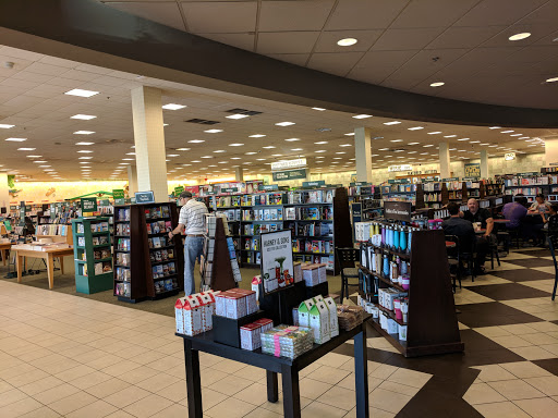 Book Store «Barnes & Noble Booksellers South Corona», reviews and photos, 2470 Tuscany St #101, Corona, CA 92881, USA