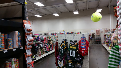 Pet Supply Store «Mounds Pet Food Warehouse», reviews and photos, 8311 University Ave, Middleton, WI 53562, USA