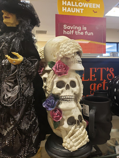 Department Store «HomeGoods», reviews and photos, 5530 Reseda Blvd, Tarzana, CA 91356, USA