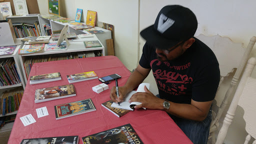 Book Store «Dead Tree Books», reviews and photos, 5645 S Flores St #105, San Antonio, TX 78214, USA