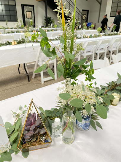 Surroundings Events and Floral