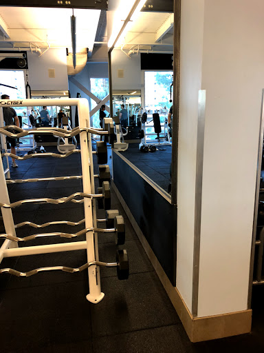 Gym «Equinox Woodland Hills», reviews and photos, 21530 Oxnard St, Woodland Hills, CA 91367, USA