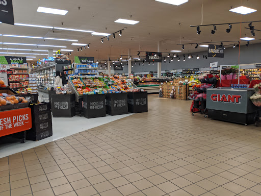 Grocery Store «Giant Food Stores», reviews and photos, 450 E Main St, Middletown, PA 17057, USA