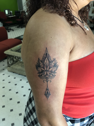 Explore eyelid tattoo ideas, creative tattoo ideas in Evansville, available at Ink Therapy 101