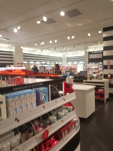 Cosmetics Store «SEPHORA», reviews and photos, 99 Rockingham Park Blvd, Salem, NH 03079, USA