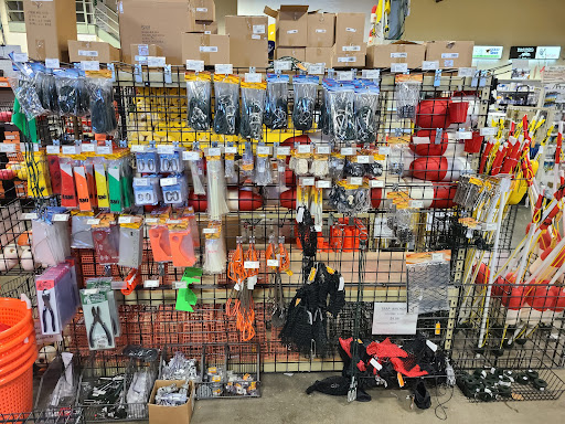 Sporting Goods Store «Outdoor Emporium», reviews and photos, 1701 4th Ave S, Seattle, WA 98134, USA