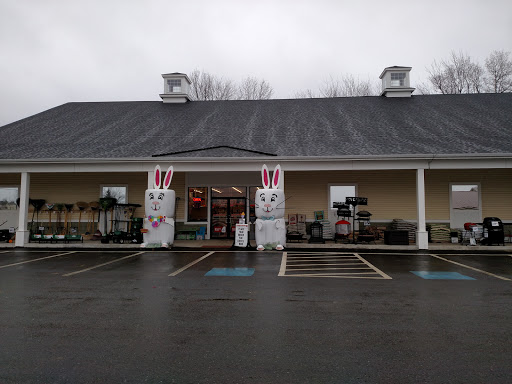 Hardware Store «Aubuchon Hardware», reviews and photos, 83 Moosehead Trail, Newport, ME 04953, USA