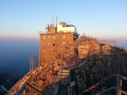 Noc na Lomnickom štíte