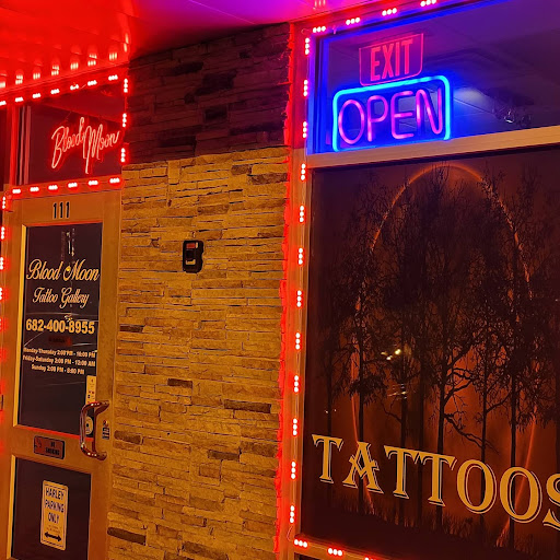 Tattoo Shop «Blood Moon Tattoo Gallery», reviews and photos, 101 N Main St #201, Mansfield, TX 76063, USA