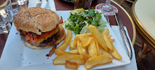 Hamburger du Restaurant Café Dalayrac à Paris - n°7
