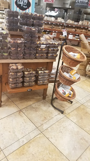 Supermarket «Giant Eagle», reviews and photos, 1700 Corporate Woods Pkwy, Uniontown, OH 44685, USA