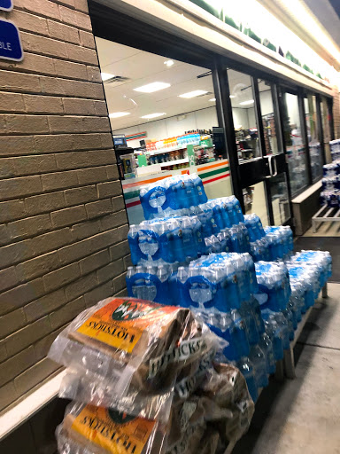 Convenience Store «7-Eleven», reviews and photos, 10508 Leesburg Pike, Vienna, VA 22182, USA