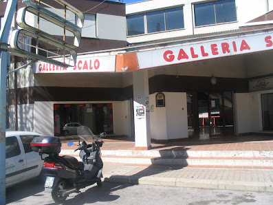 Galleria Scalo Viale B. Croce, 147, 66100 Chieti CH, Italia