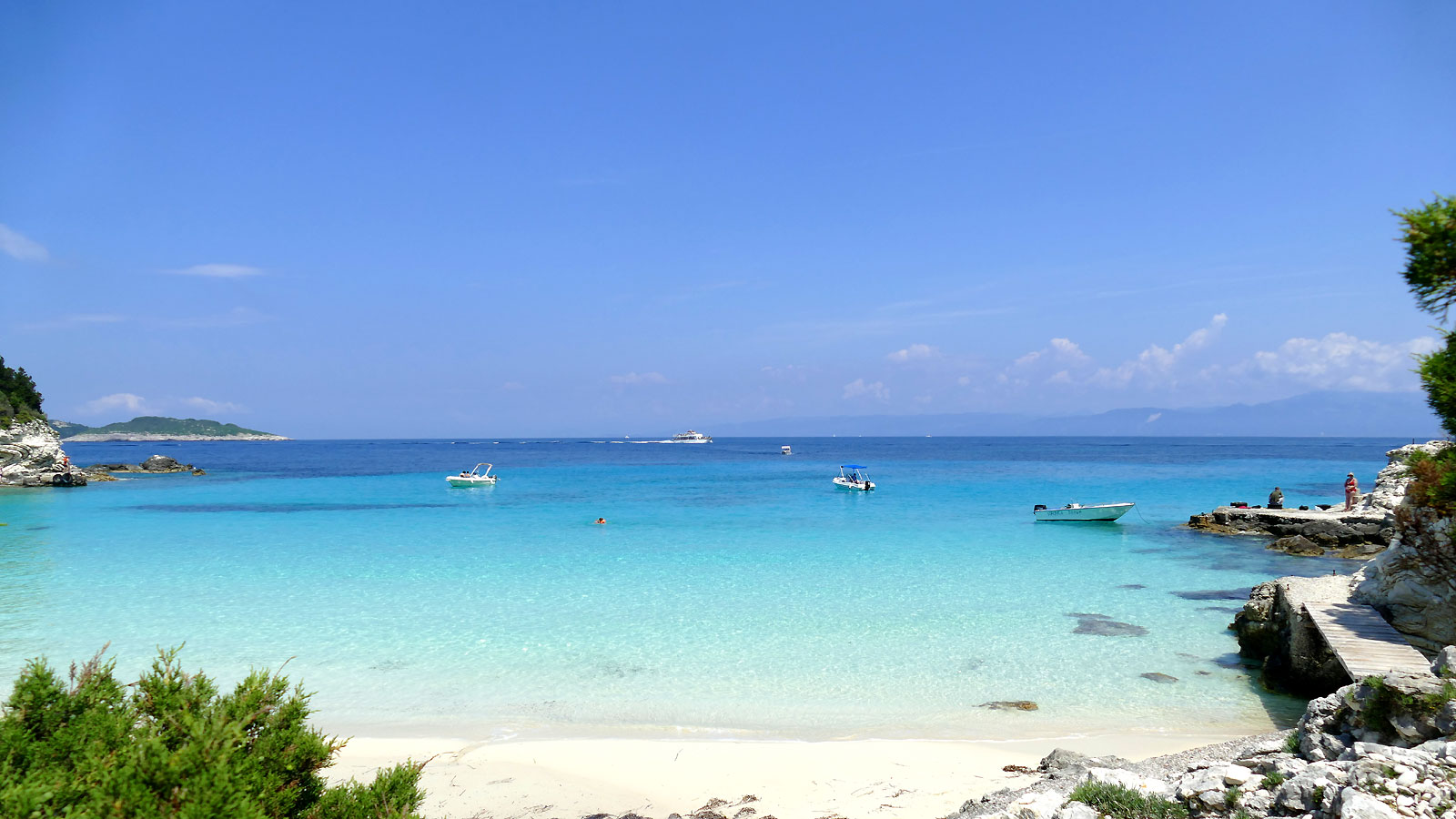 Vrika beach的照片 具有非常干净级别的清洁度