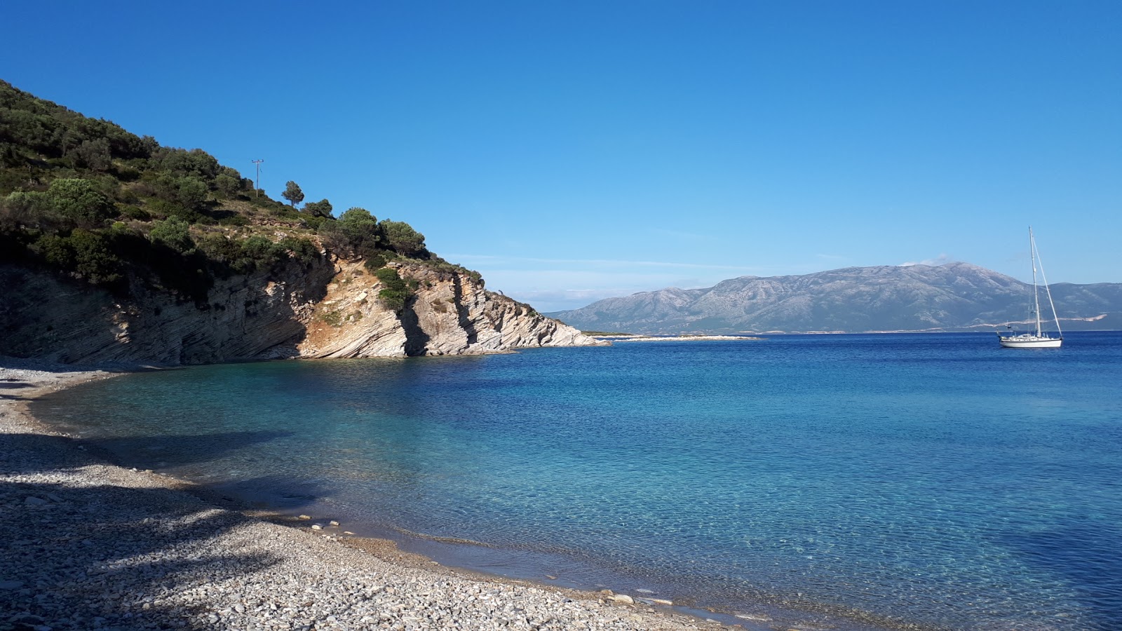 Zdjęcie Kastos beach z poziomem czystości dość czysty