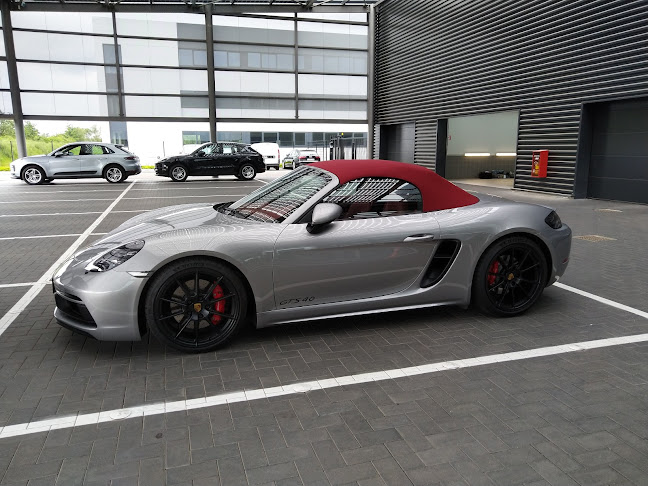 Reacties en beoordelingen van Porsche Centre Louvain-la-Neuve