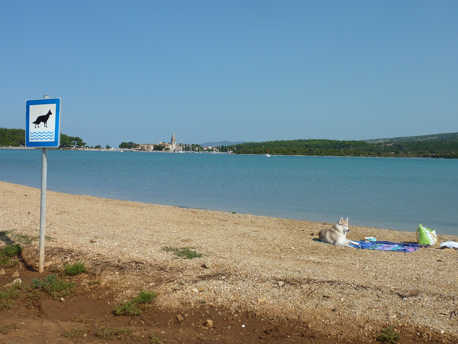 Foto von Lopari beach II mit felsiges gelände Oberfläche