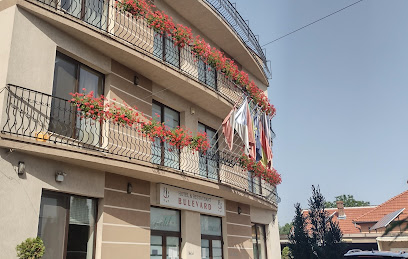 Hotel Restaurant Bulevard - Bulevardul Ștefan cel Mare 34, Oradea 410389, Romania