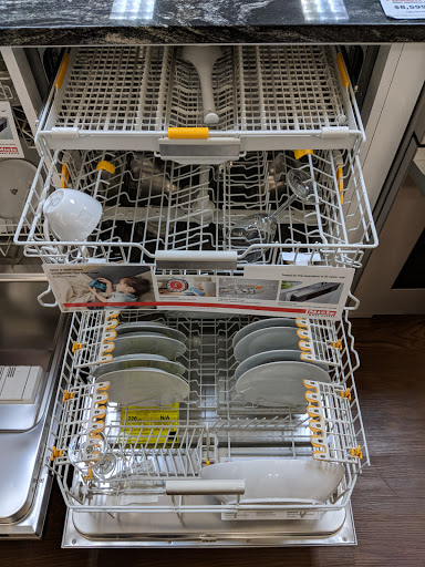 Appliance Store «Albert Lee Appliance - Tacoma», reviews and photos, 4124 Tacoma Mall Blvd, Tacoma, WA 98409, USA