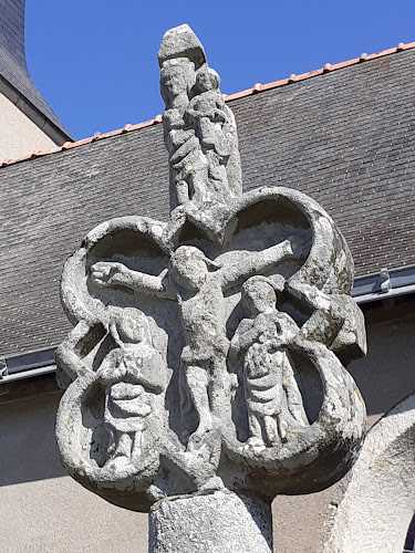 Croix de Saint-Christophe à Larre