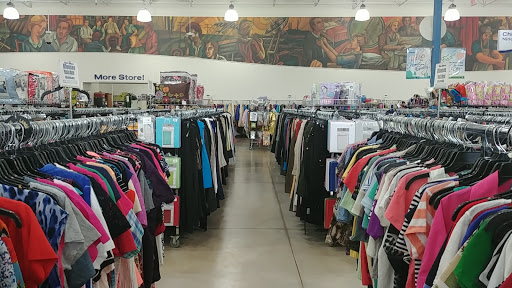 Thrift Store «Goodwill Wesley Chapel Superstore», reviews and photos, 2390 Willow Oak Dr, Wesley Chapel, FL 33544, USA