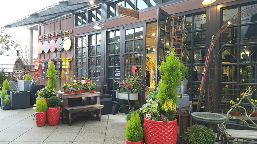 Computer Store «Apple University Village», reviews and photos, 2656 NE University Village St, Seattle, WA 98105, USA