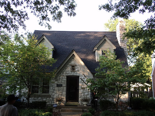 Roofing Contractor «AIC Roofing & Construction Inc», reviews and photos, 412 Spring St, Lexington, KY 40508, USA