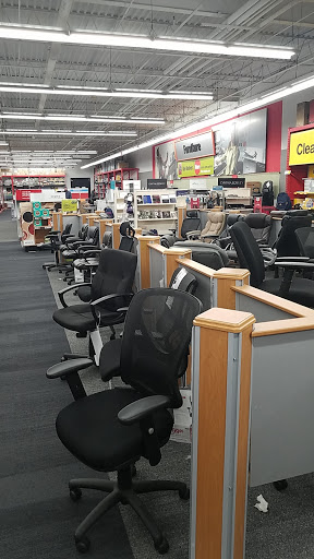 Office Supply Store «Staples», reviews and photos, 380 Sunrise Hwy, Patchogue, NY 11772, USA