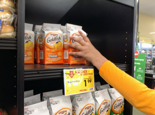 Supermarket «Giant Eagle Supermarket», reviews and photos, 14100 Detroit Ave, Lakewood, OH 44107, USA