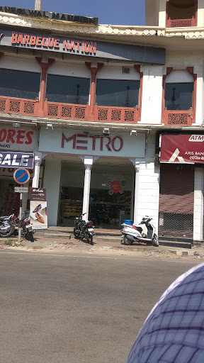 Metro Shoes