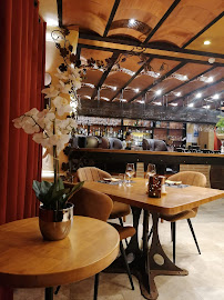 Atmosphère du Restaurant Domaine de Bugatel à Sainte-Livrade-sur-Lot - n°12