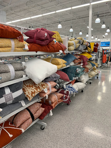 Clothing Store «Ross Dress for Less», reviews and photos, 17849 Garden Way NE, Woodinville, WA 98072, USA