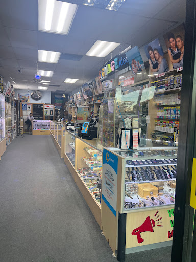 Tobacco Shop «Fontana Smoke Shop», reviews and photos, 9810 Sierra Ave A2, Fontana, CA 92335, USA