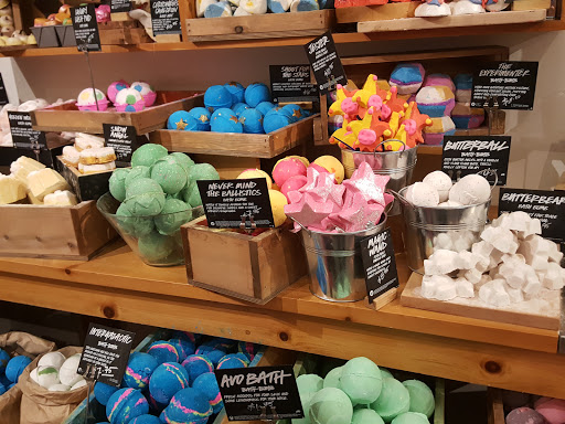 Cosmetics Store «Lush Cosmetics», reviews and photos, 429 Stanton Christiana Rd, Newark, DE 19702, USA