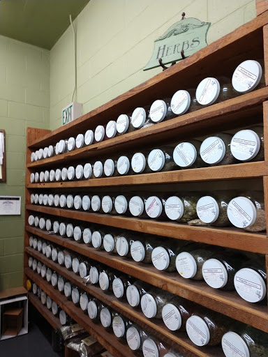 Grocery Store «Bear Foods Natural Market», reviews and photos, 125 E Woodin Ave, Chelan, WA 98816, USA