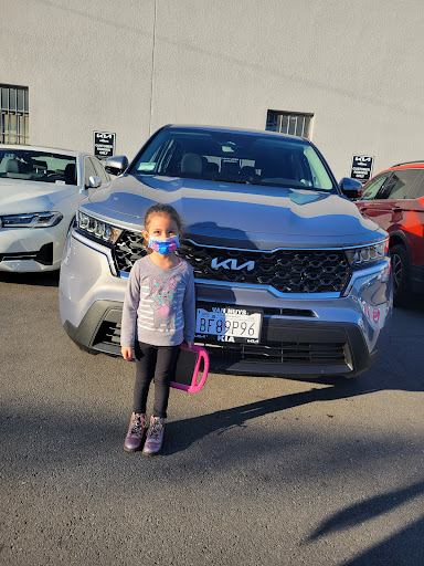 Van Nuys Kia image