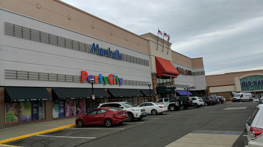 Shopping Mall «Ridgeway Shopping Center», reviews and photos, 2233 Summer St, Stamford, CT 06905, USA