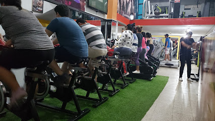 GYM ESPERANZA DE VIDA - Puerta E, Alan Peñaranda yMons Gilberto Guzmán Frente a mercado Cristo del Consuelo, Naranjal 091150, Ecuador