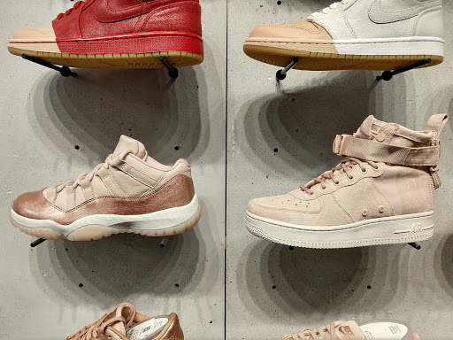 Sporting Goods Store «Nike Seattle», reviews and photos, 1500 6th Ave, Seattle, WA 98101, USA