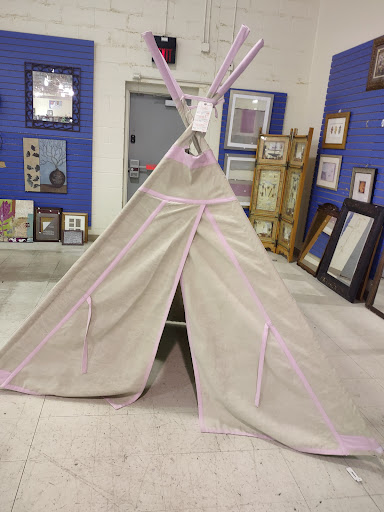 Thrift Store «The Salvation Army Family Store & Donation Center», reviews and photos