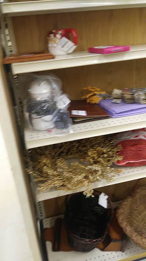 Thrift Store «Valley Thrift Store», reviews and photos, 4301 Dixie Hwy, Fairfield, OH 45014, USA