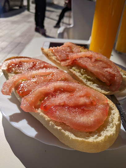 Bar Vivas - C. Archidona, 42, 29310 Villanueva de Algaidas, Málaga, Spain