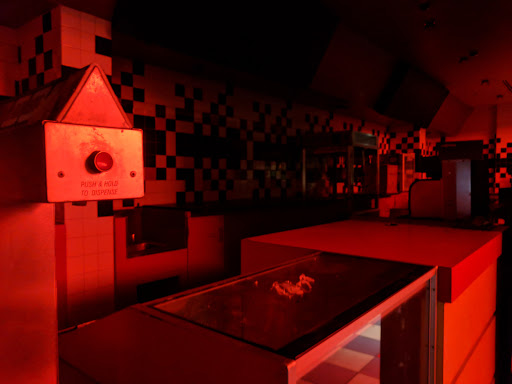 Movie Theater «AMC Showplace Village Crossing 18», reviews and photos, 7000 Carpenter Rd, Skokie, IL 60077, USA