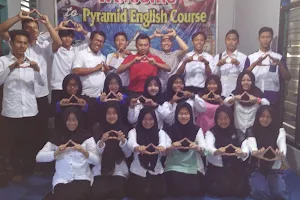 Pyramid English Course image