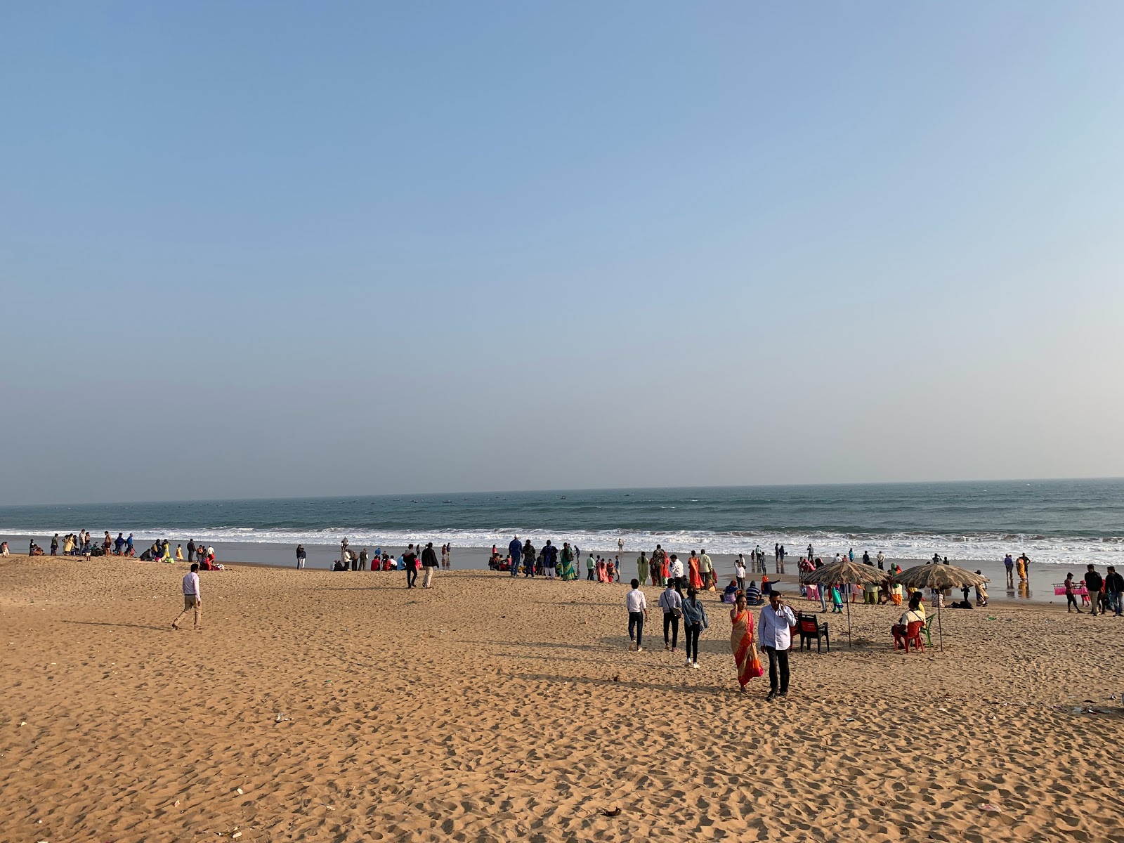 Marine Drive Beach的照片 带有明亮的沙子表面